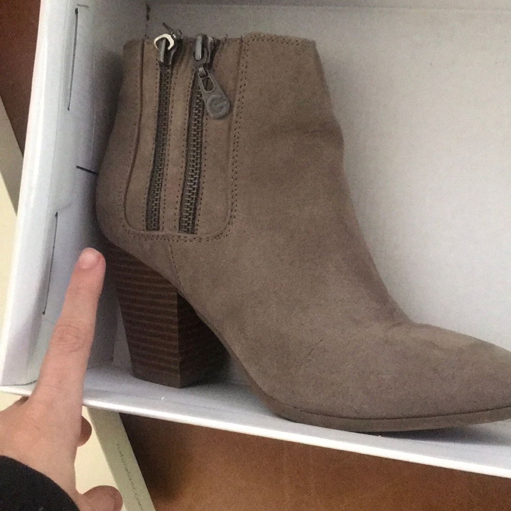 Booties - Picture 3 of 4